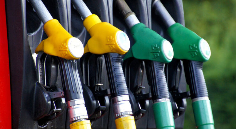 Transportatorii cer Guvernului returnarea parțială a accizei și plafonarea temporară a prețului carburanților plafonarea temporare a pretului carburantilor