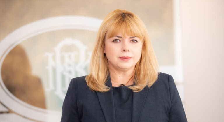 Anca Dragu: AI poate aduce câștiguri de eficiență de peste 30% în sectorul financiar, dar implică riscuri