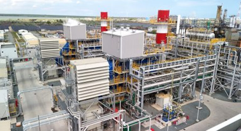 Rompetrol: Centrala de cogenerare de la Petromidia a produs 180.000 de MWh în primele patru luni