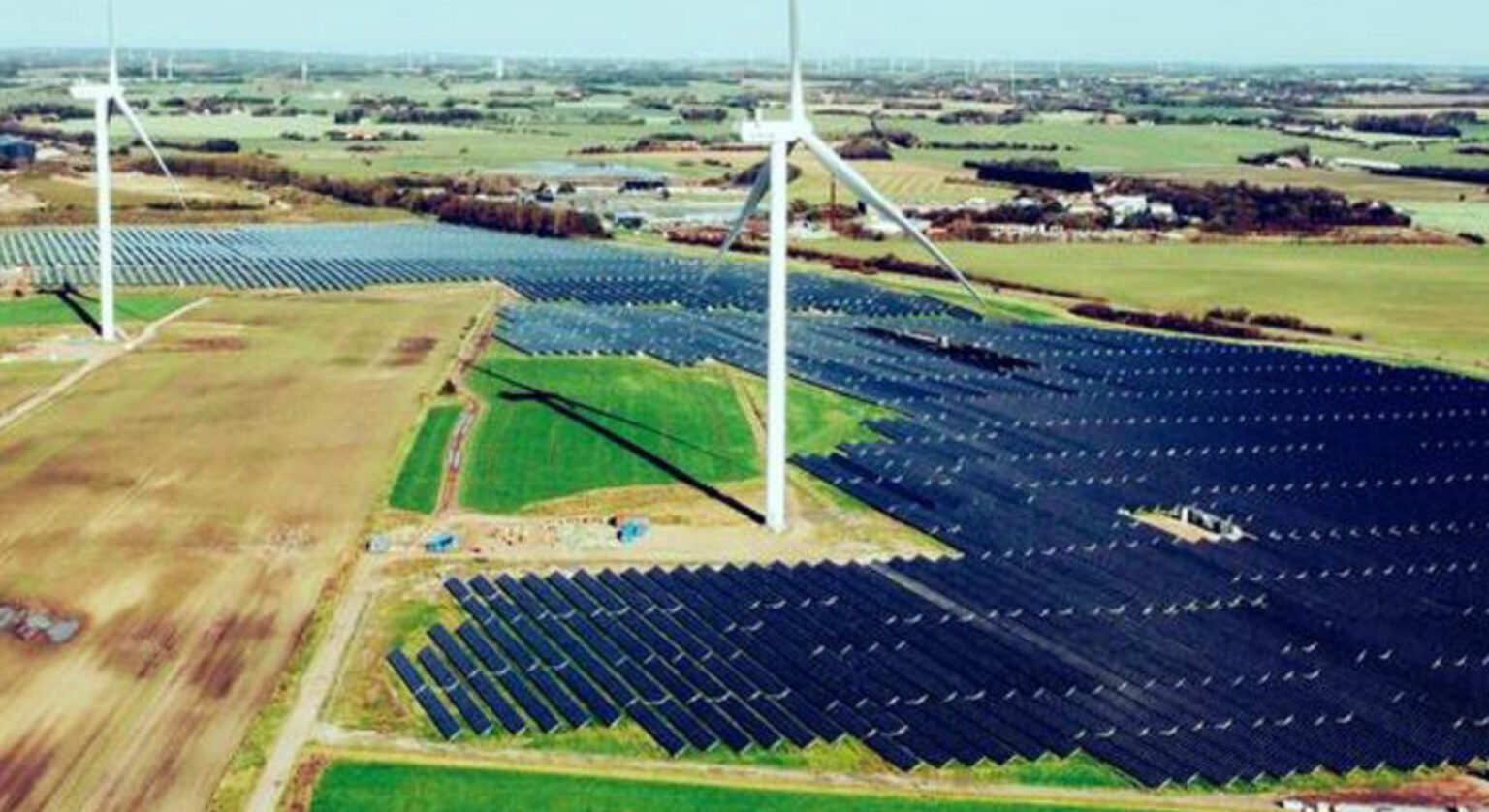 Eurowind primește autorizațiile de construire pentru parcul hibrid Siminoc, investiție de 65 mil. euro
