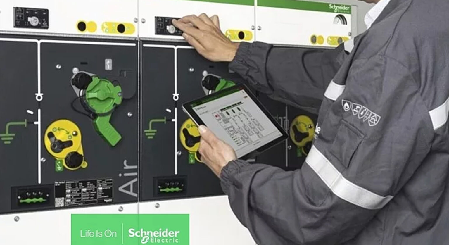Schneider Electric dezvoltă soluții de medie tensiune fără gazul toxic SF6 pentru rețele electrice mai sustenabile