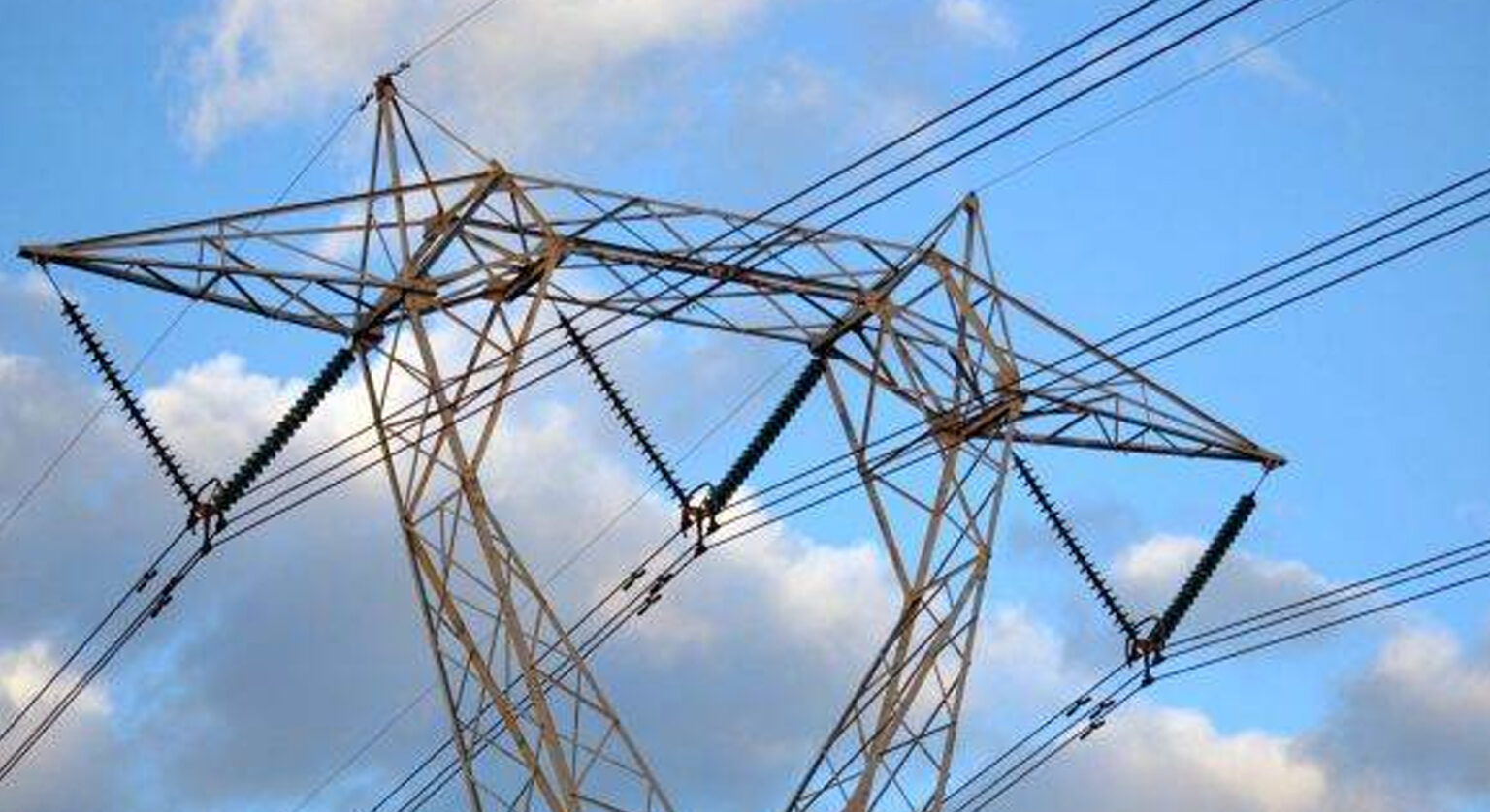Transelectrica: Linia electrică de 400 kV Suceava – Bălți avansează spre etapa de execuție