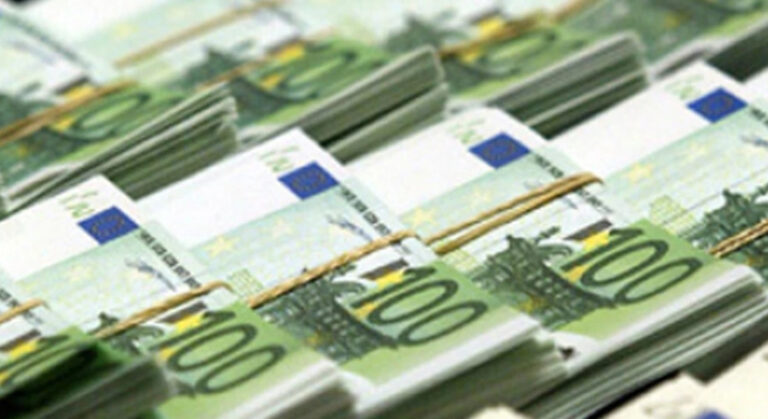 Investițiile străine directe scad cu 82%, reflectă încetinirea economică