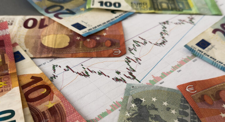 Leu, euro sau aur: Cum îți poți proteja mai bine economiile