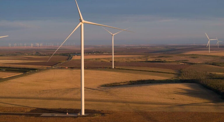 HELLENiQ ENERGY planifică investiții locale în stocare de cel puțin 500 MW/ 1.500 MWh până în 2029